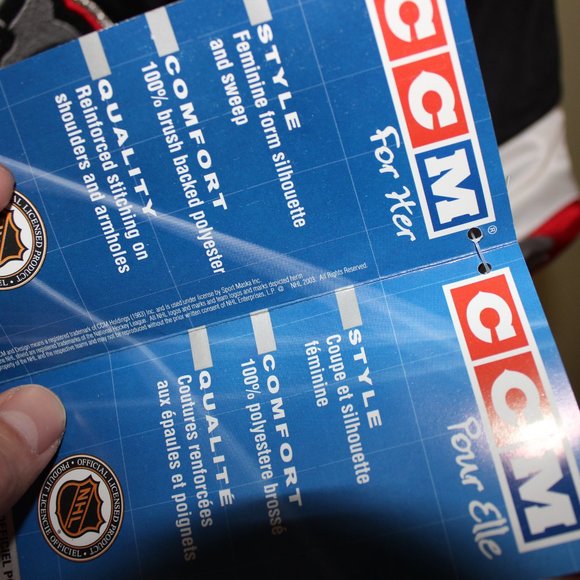 NWT❤️rare vintage 2003 Buffalo Sabres CCM NHL women's black jersey Made in Korea - Picture 5 of 12